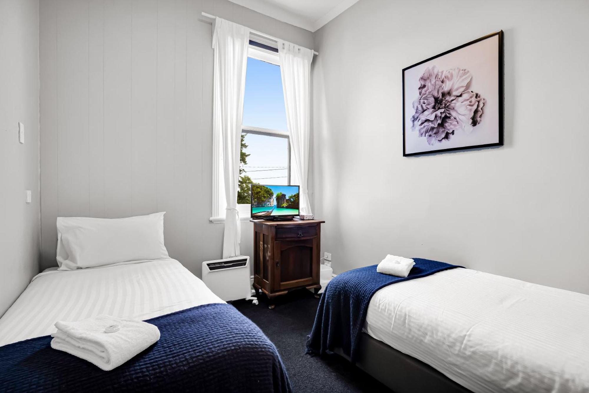 Bischoff Hotel Waratah