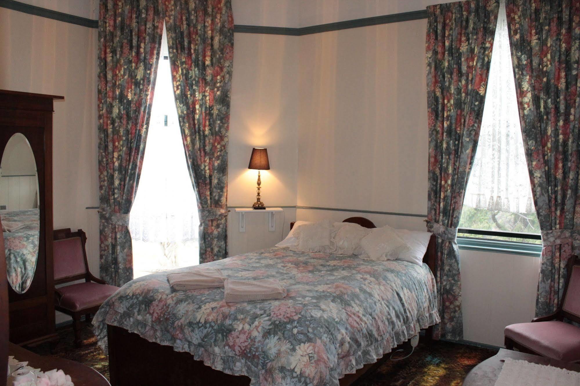 Hotel Bischoff Waratah